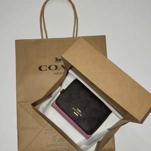 COACH SIGNATURE TRIFOLD WALLET